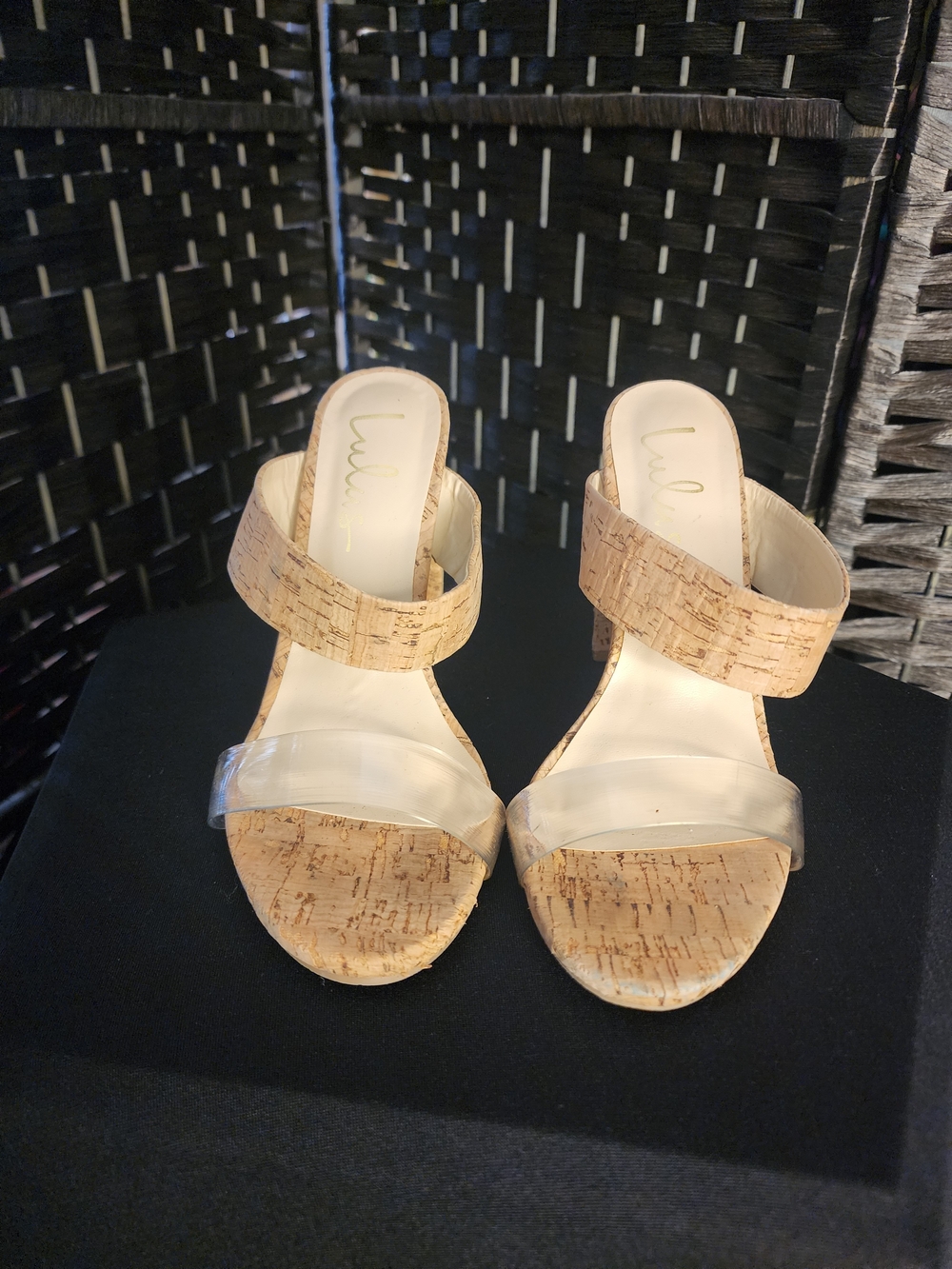 lululemon athletica Two-Band Cork Wedge Sandals in Natural.   (B1)